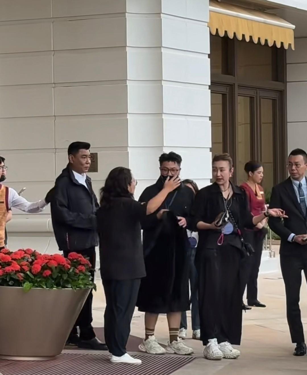 这次他在大湾区音乐演唱会上，感觉音响效果不是很好的情况下，他唱得还是很好的，和他
