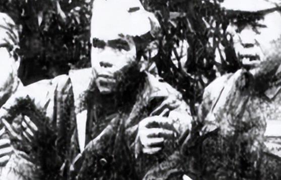 1944年1月，一架日军飞机因为故障，迫降在了鲁北根据地。八路军战士随后从飞机上