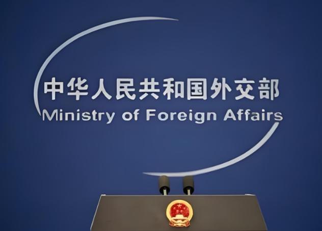 美国强行押走委内瑞拉总统，中国没动；转头轰炸伊朗，中国还是没动。华盛顿情报界开始