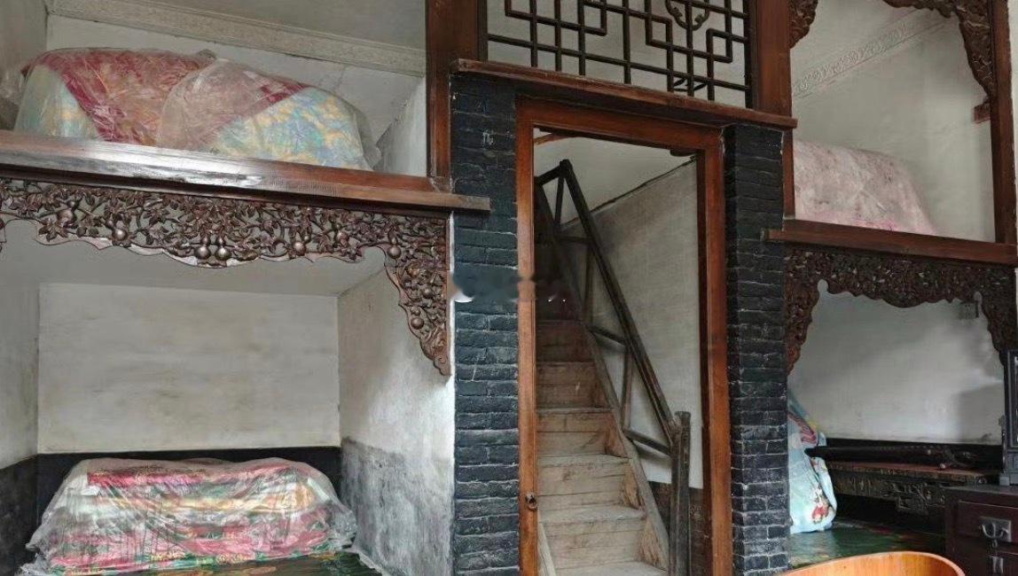 怪不得电视剧里丫鬟要誓死追随小姐，住这么好。