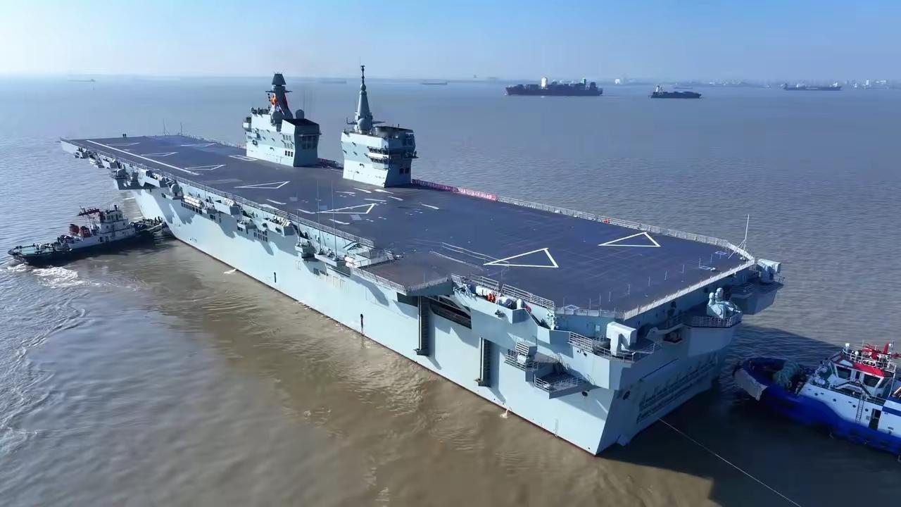 美:问你个问题呗中:啥事啊美:脚盆鸡天天叫嚣偷袭打你你咋不打他中:听