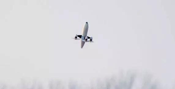 三个中国少年造出“空中子弹”，358公里时速打脸“躺平论”！你信吗？三个天津