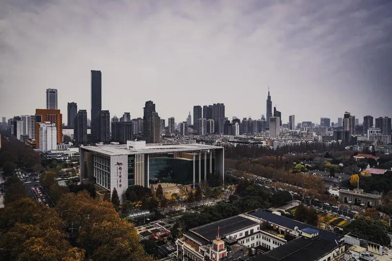 说苏锡超南京市民实现共同富裕，还真有数据支撑。“十四五”期间，江苏居民人均可支配
