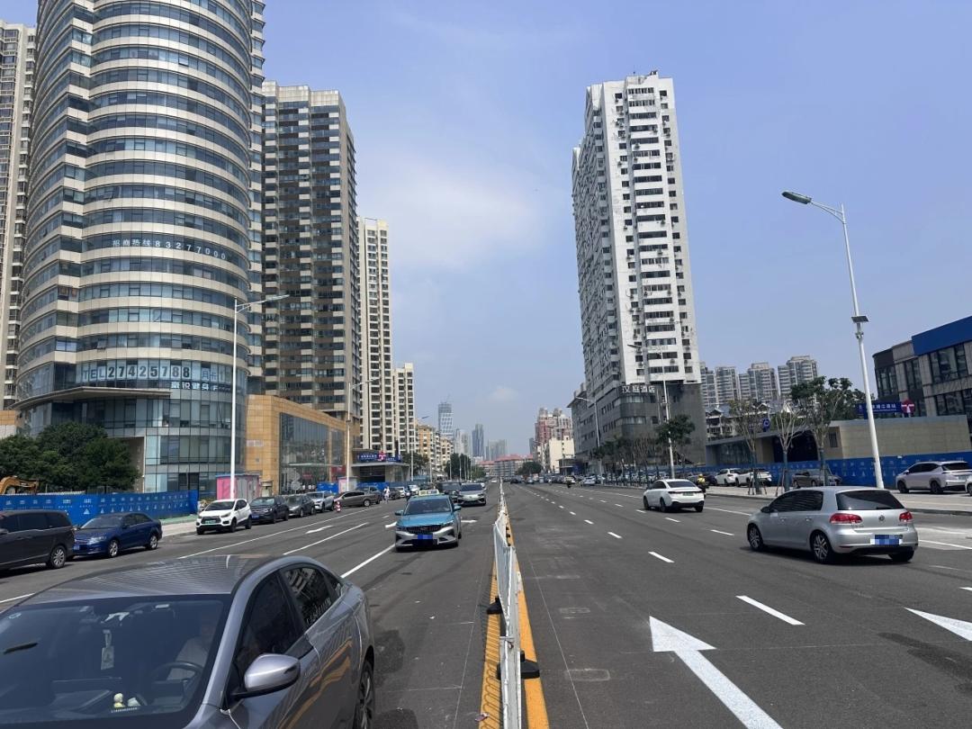 住在天津河西、和平区的朋友们，这两天早高峰是不是觉得开车出门顺畅了不少？没错！大