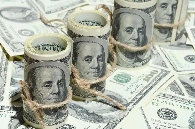 如果美国一下子印刷38万亿美元，把所有债务全部还清，会发生什么？这么说吧，美国刚