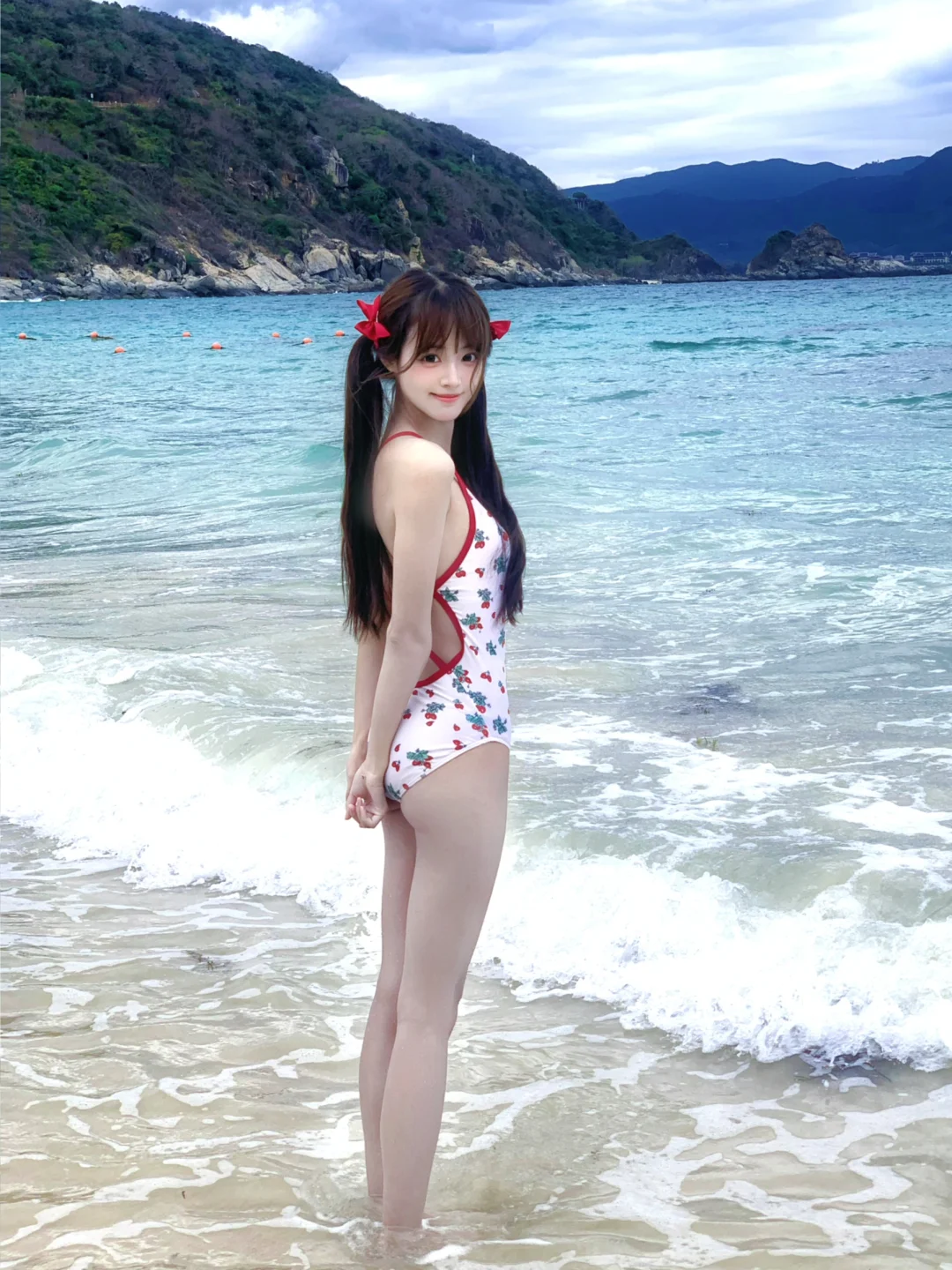 怎么一穿泳衣就变成甜妹啦！！💕