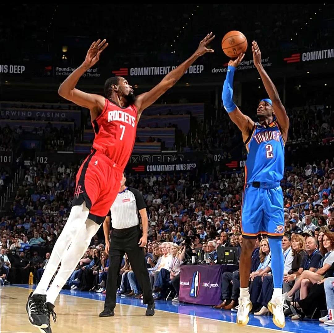 杜兰特回归火箭首秀就炸场！直接把球队拽到西部第三，这死神威力藏都藏不住！大家