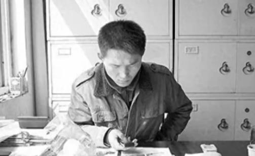 2010年，山东一大学生村官，考上了江西的警察编制之后，却被告知，他已经被列为网