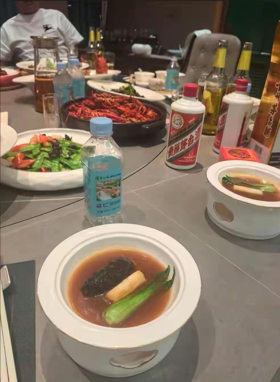 敢顿顿这么吃的人，存款绝对上千万了吧？