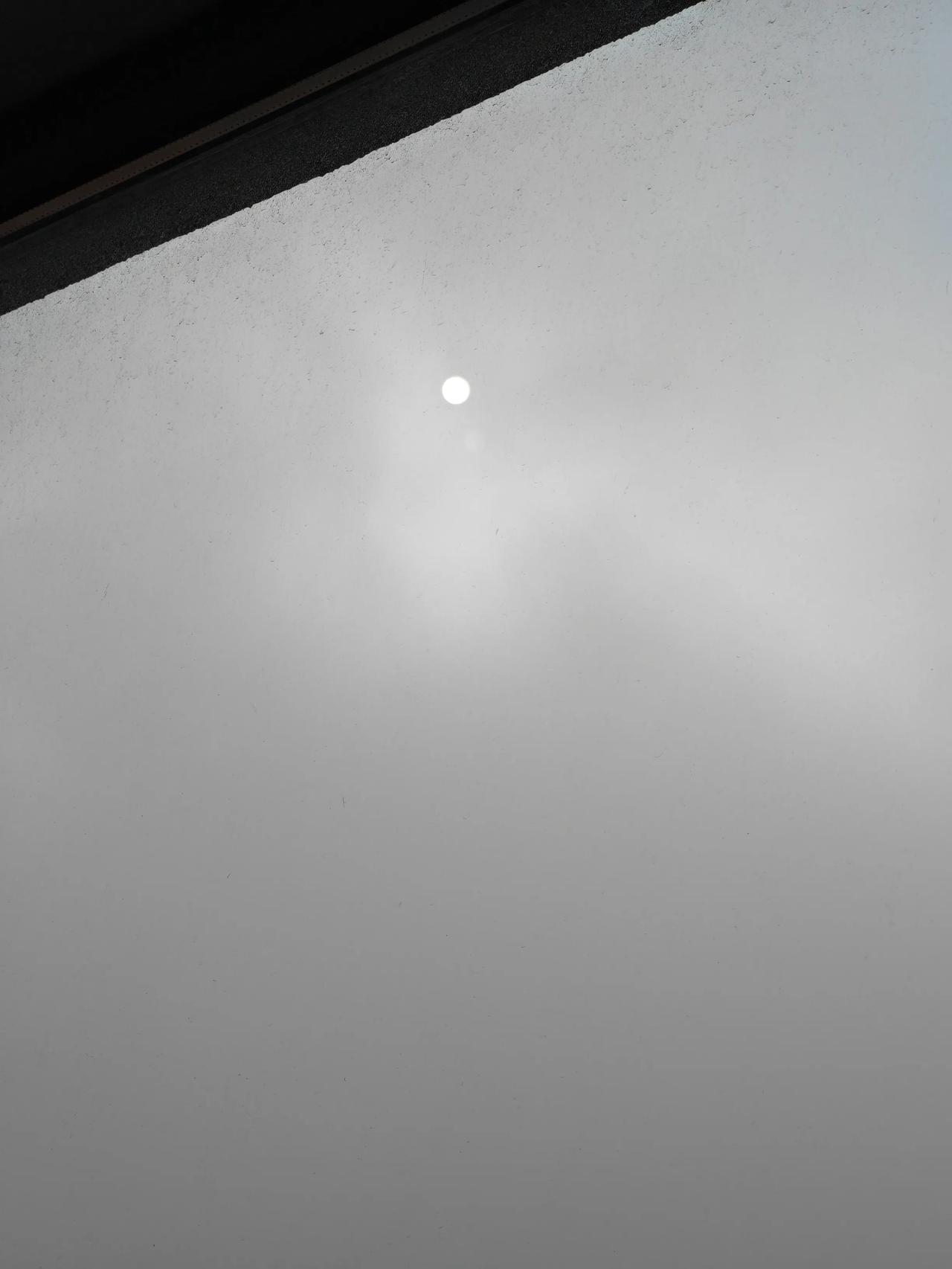 10月下旬,三位香港演员离世最帅的展昭,年仅58岁。许绍雄先生:配角就配角,