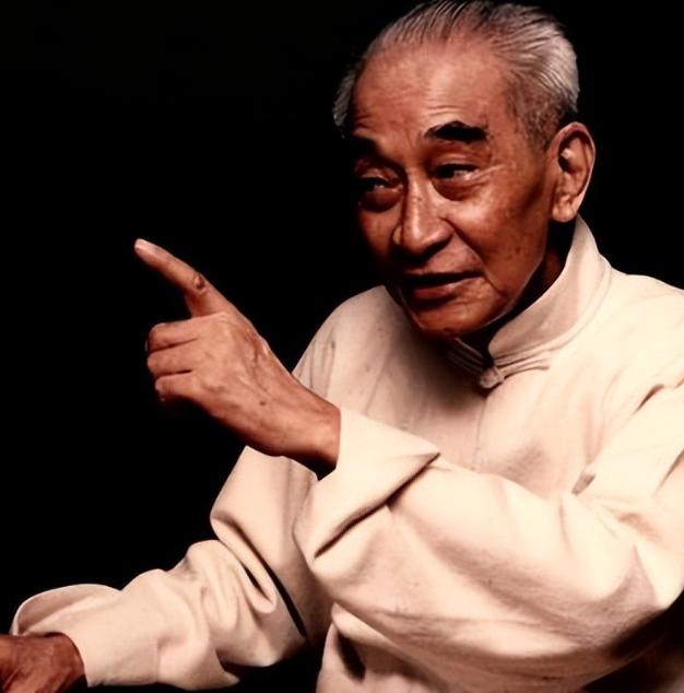 有一种死亡，叫福尽而亡！别不信，等你过了四十岁，看周围的人和事，你会陡然发现这