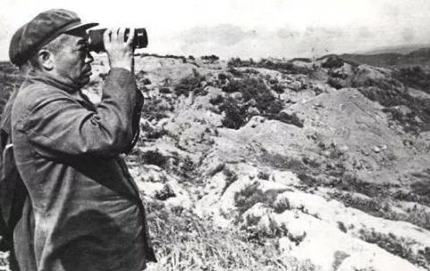 1936年红军主力在山城堡面临被合围的绝境，彭德怀接管一二四方面军指挥权打出翻身