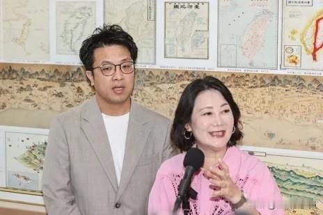 民进党台北市长参选人沈伯洋竞选总干事、立委吴思瑶今（8日）妄称，民进党在执政本来