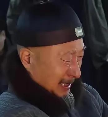 72岁陈佩斯，悲痛发文！8月11日中午，陈佩斯突然更新社交账号，悲痛的发文悼念