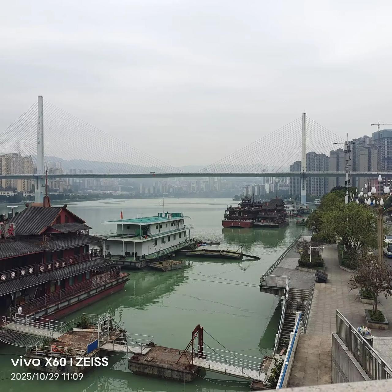 这个问题，今年到现在7月10号还没有退休人员养老金调整通知。往年7月10号前基