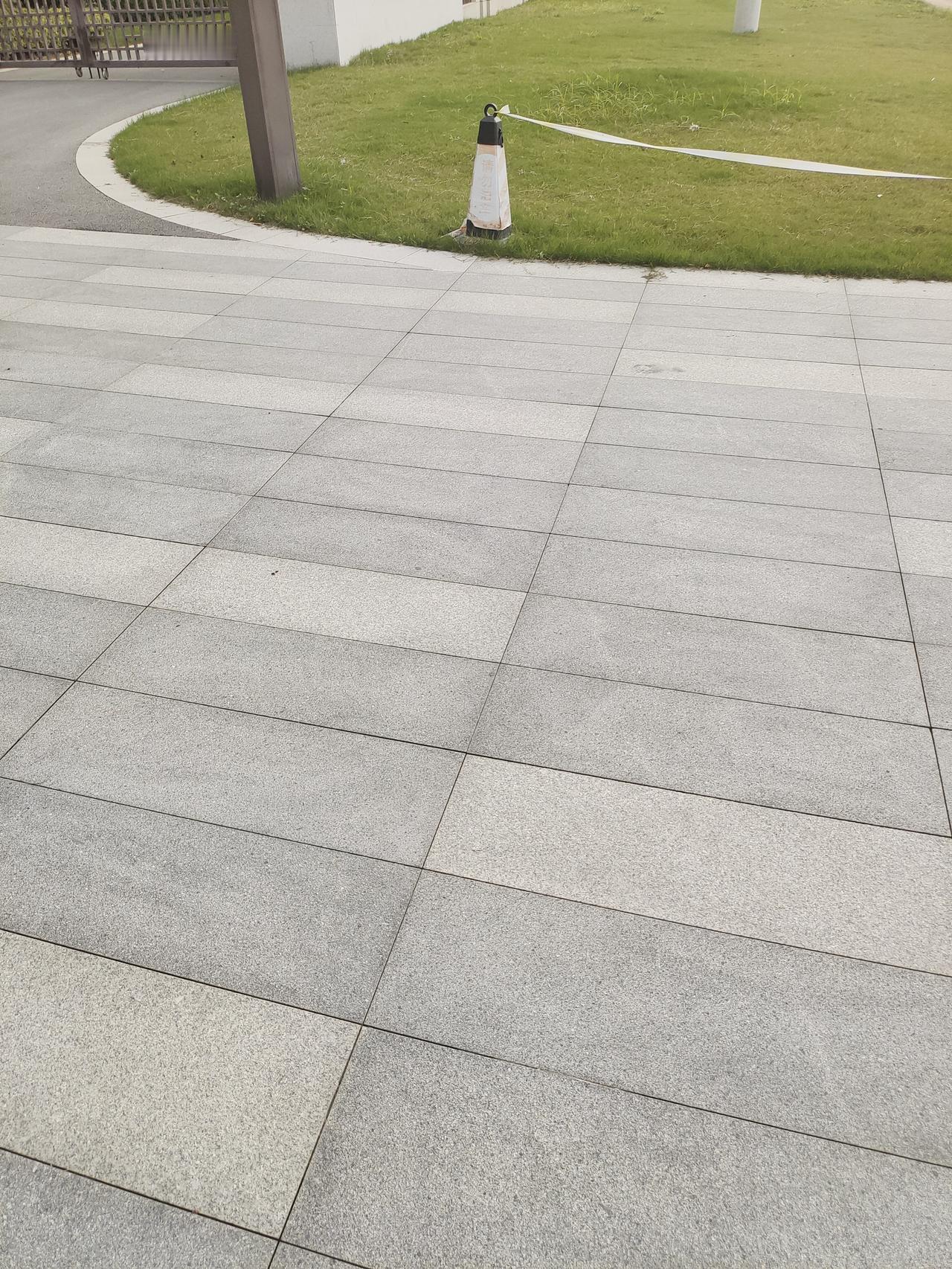 永远不要低估人的嫉妒心，嫉妒的人本性就是坏的，一般人看到别人优秀成功内心只