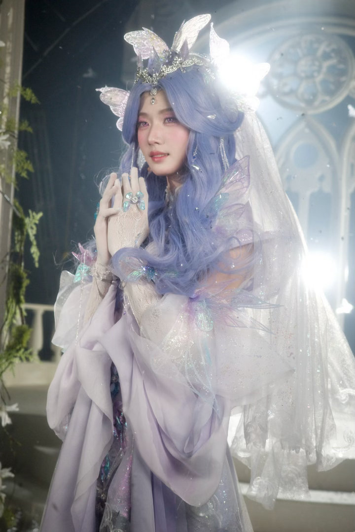 我拍的卢昱晓我们卢昱晓姐姐就是如此权威啊！这一个造型真的给我看呆了啊！请把这个造