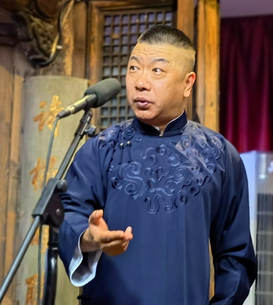 【郭德纲弟子高鹤彩爆料拜师费，网友直呼郭德纲对徒弟真好，你怎么看？】近日，有网