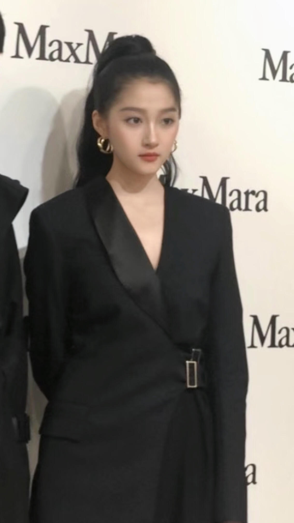 关晓彤这一张生图什么水平