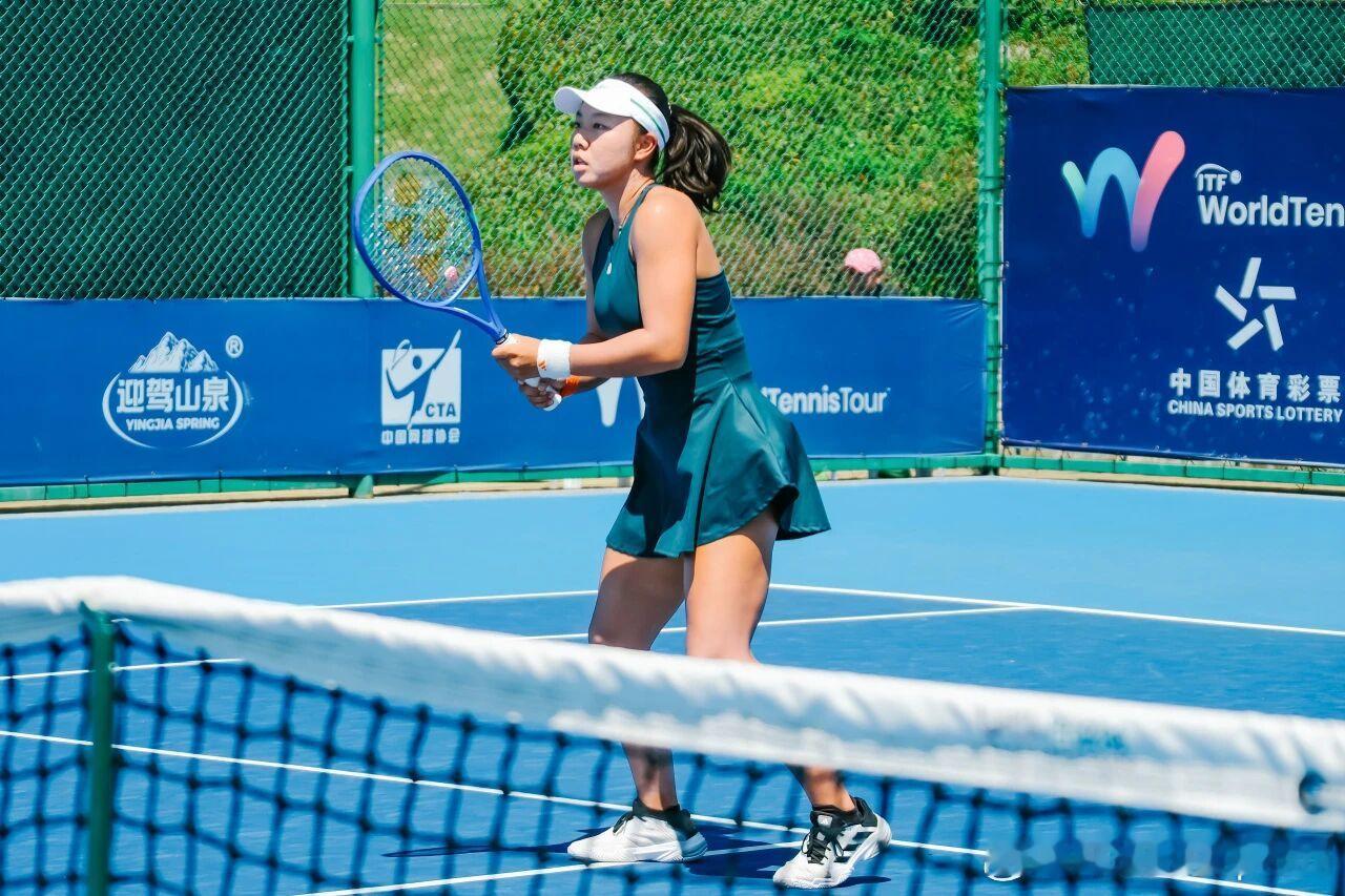 🏆🇪🇬W15女单决赛🇨🇳任钰菲6-1/6-3🇨🇳刘钰涵任钰菲连