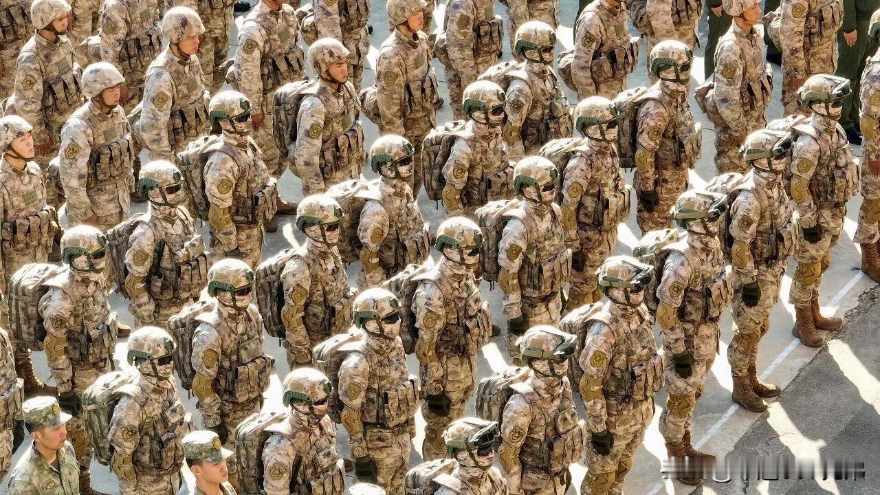 我军空降兵又率先装备了好东西，这套国产单兵视觉增强系统，核心是把战场信息直接送到