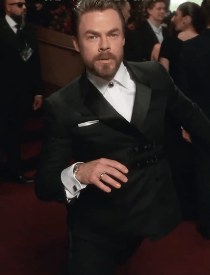 原以为内娱颜值保质期短没想到外国明星的保质期更短这是今年的小李子[微笑]