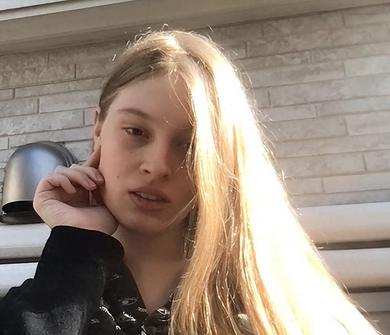 世界首富马斯克的长女，竟在洛杉矶合租过日子？21岁的薇薇安·威尔逊，没继承父亲4