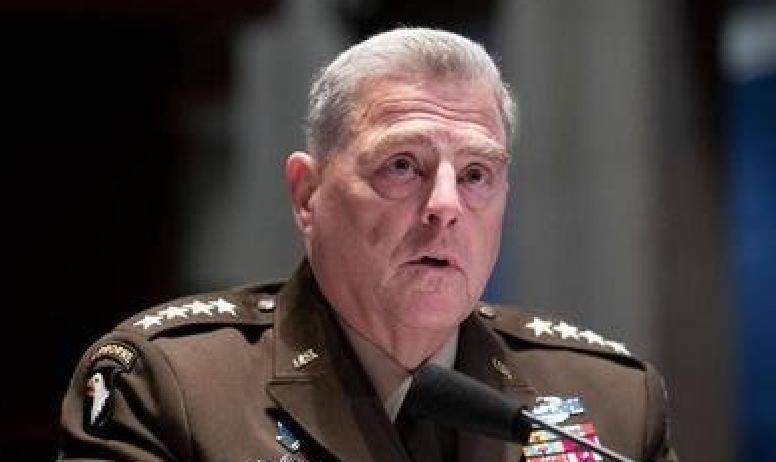 美军上将在会议上又重复了那个老问题，查普曼这回没绕什么圈子，直接回应：“美国根本