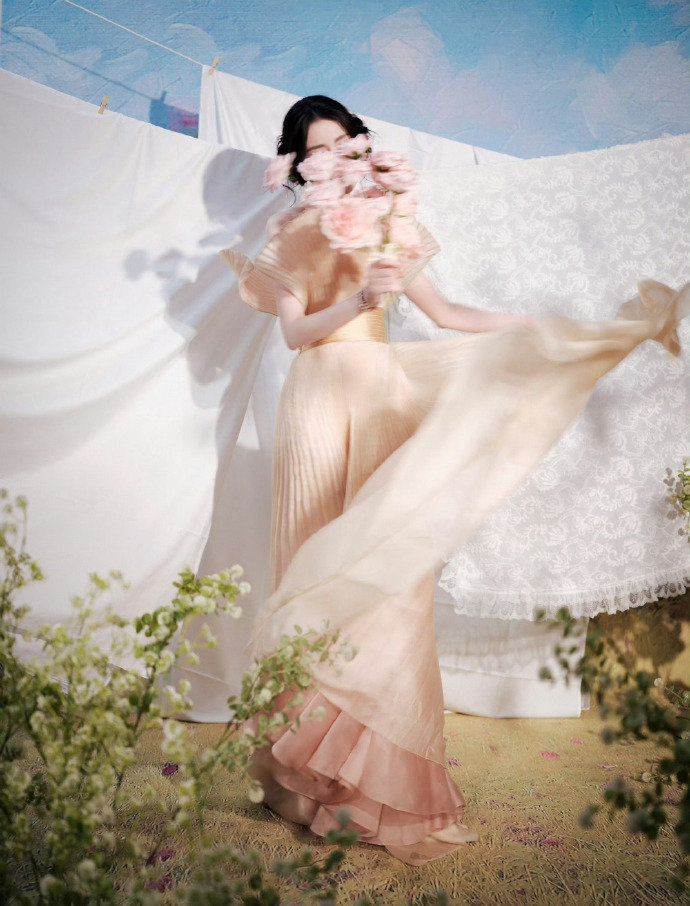 迪丽热巴新化妆师王崇迪丽热巴换化妆师了迪丽热巴新化妆师王崇