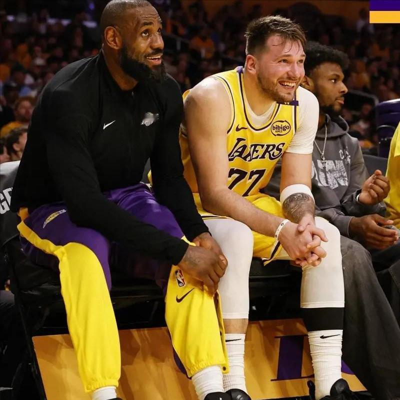 东契奇、詹姆斯、里夫斯都出战：18胜10负东契奇和詹姆斯打，里夫斯不打：4胜0