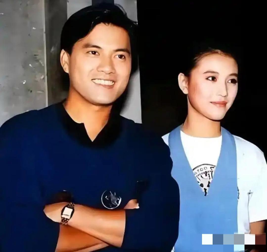 吕良伟的前两任妻子