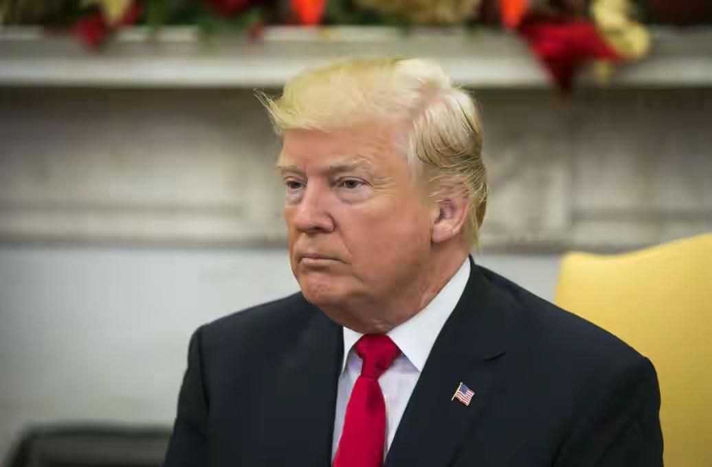 特朗普沉默24小时，高市被曝“服软”？一通电话后，她立刻对华改口！高市早