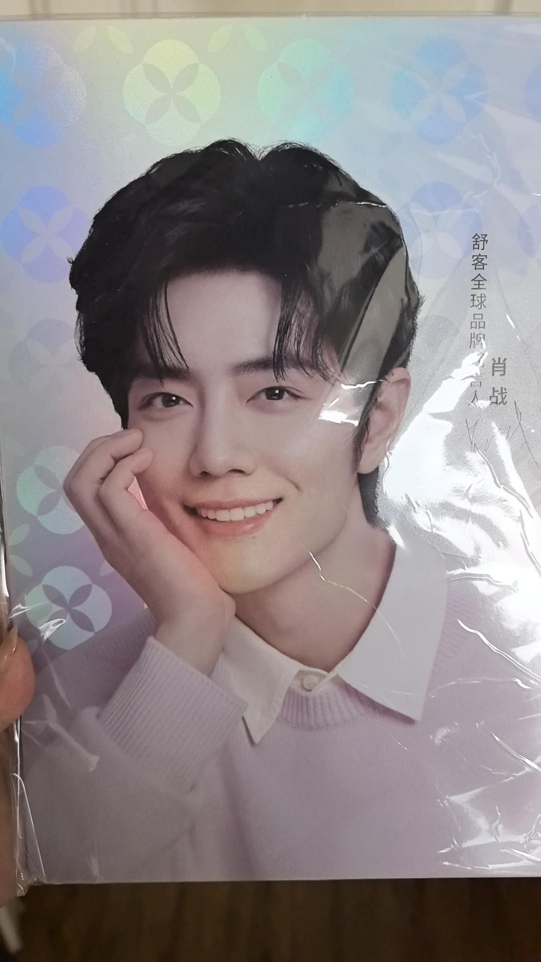 做偶像他非常称职对得起粉丝，做演员他兢兢业业不断修炼对得起观众，他走到今天吃过多