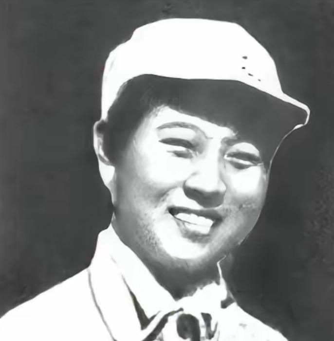 1941年，一女团长不幸腹部中弹，敌人一把掀开女团长身上的棉被后，却发出了阵阵惨