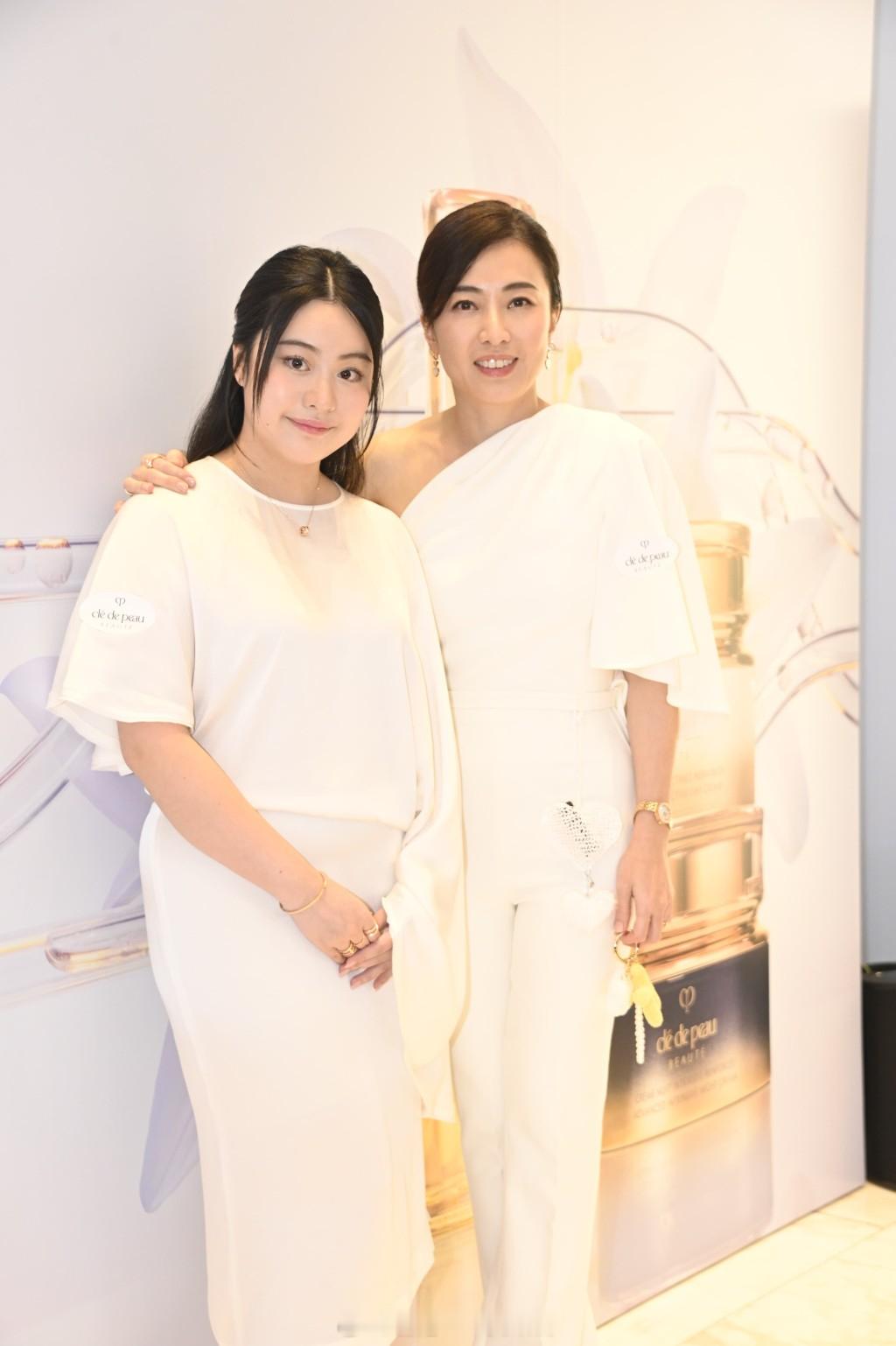 甘比孖16岁爱女出席活动畀足100分倪晨曦追球星表现兴奋老公冇呷醋|星岛头条