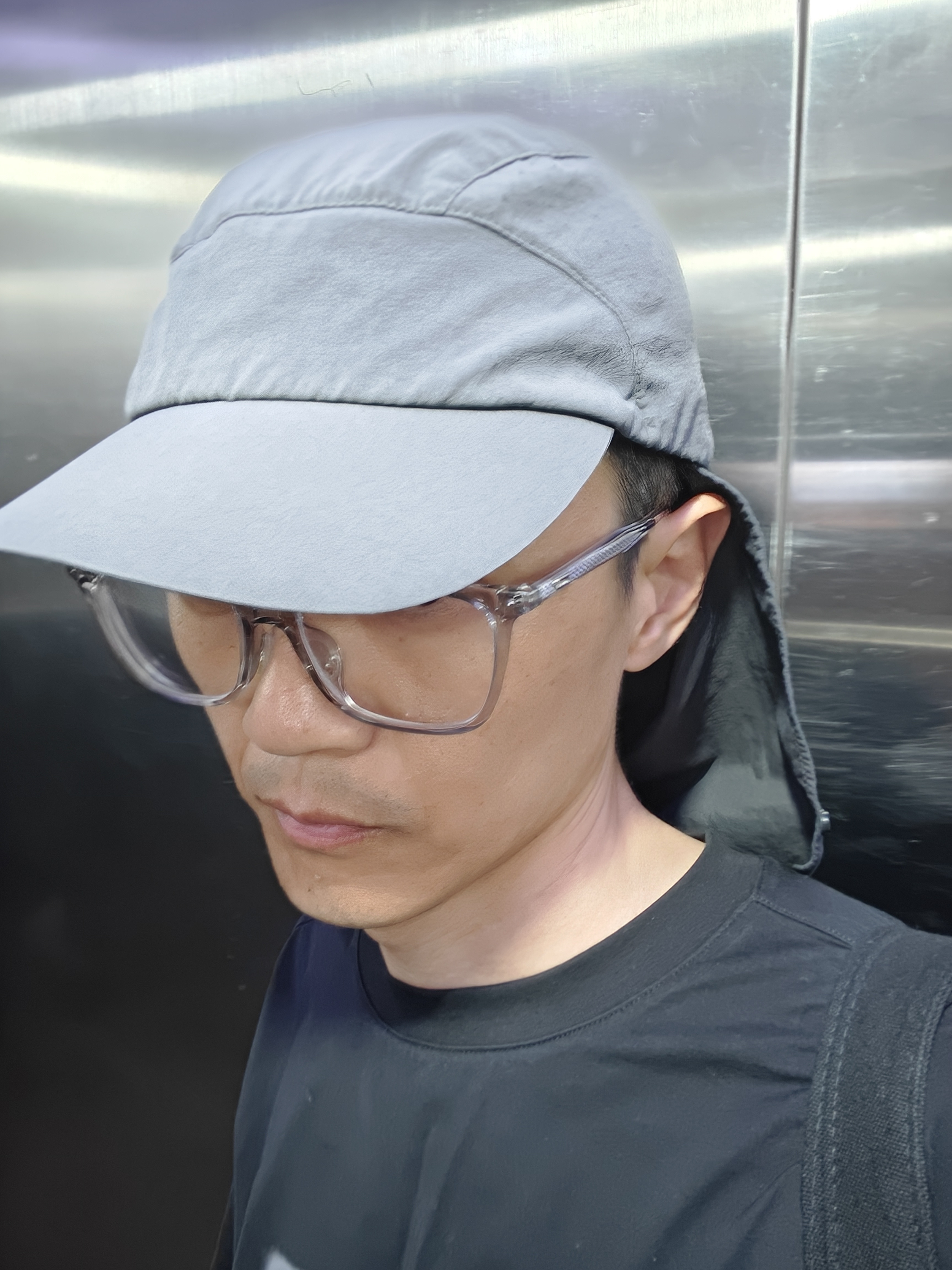 不是说今天有雨吗，怎么还这么热