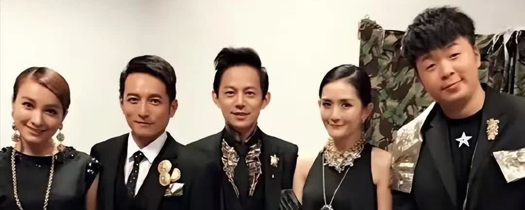 7岁杜海涛暴瘦50斤，穿黑衬衫帅到认不出，和沈梦辰太有夫妻相