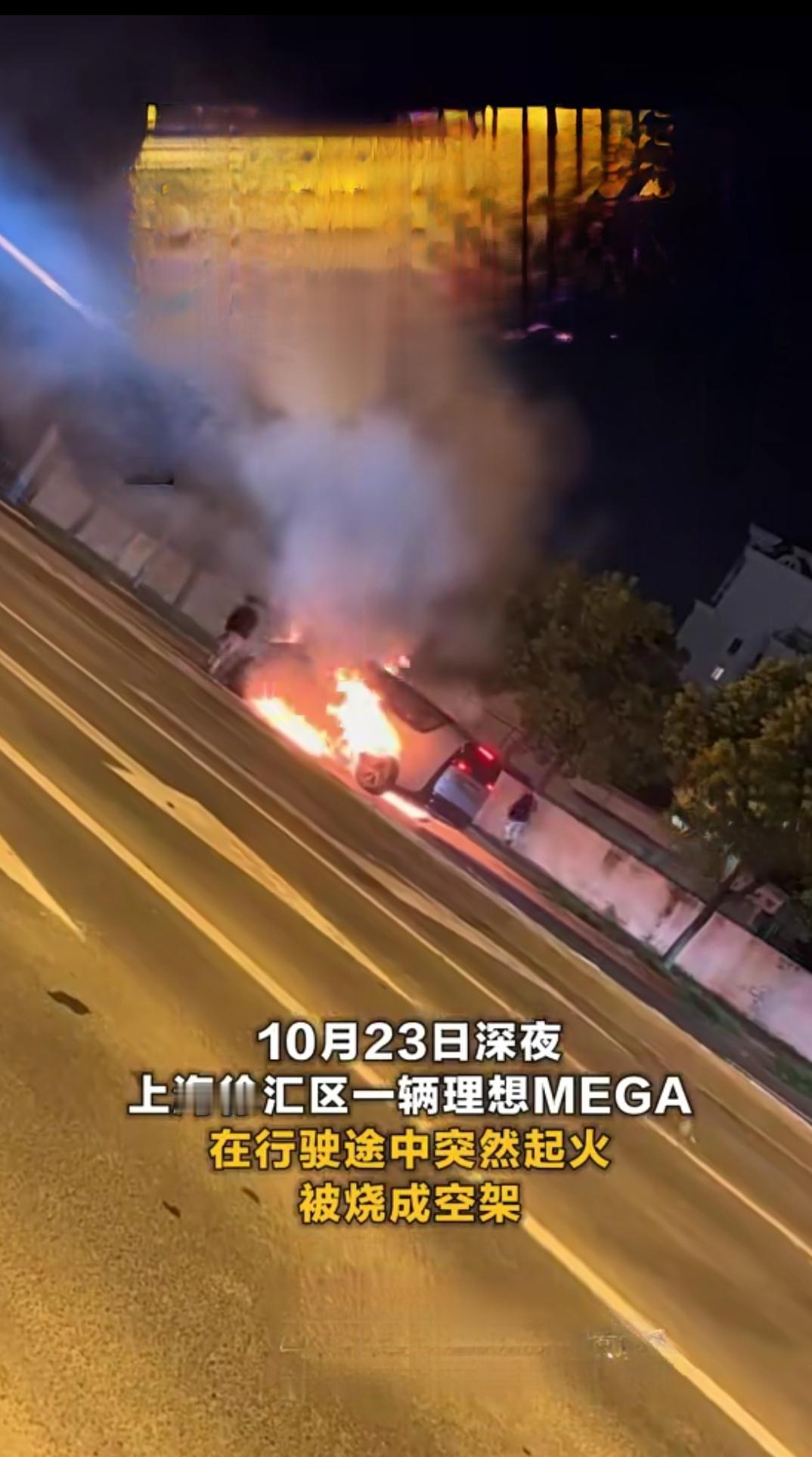 南邮太暖了！新生突然收到500元饭卡补助，短信内容让人破防10月21日，南