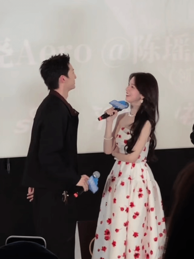 陈瑶摸喉结居然是临场发挥这段值得写入即兴表演教科书！陈瑶随手设计的摸喉结动作，比