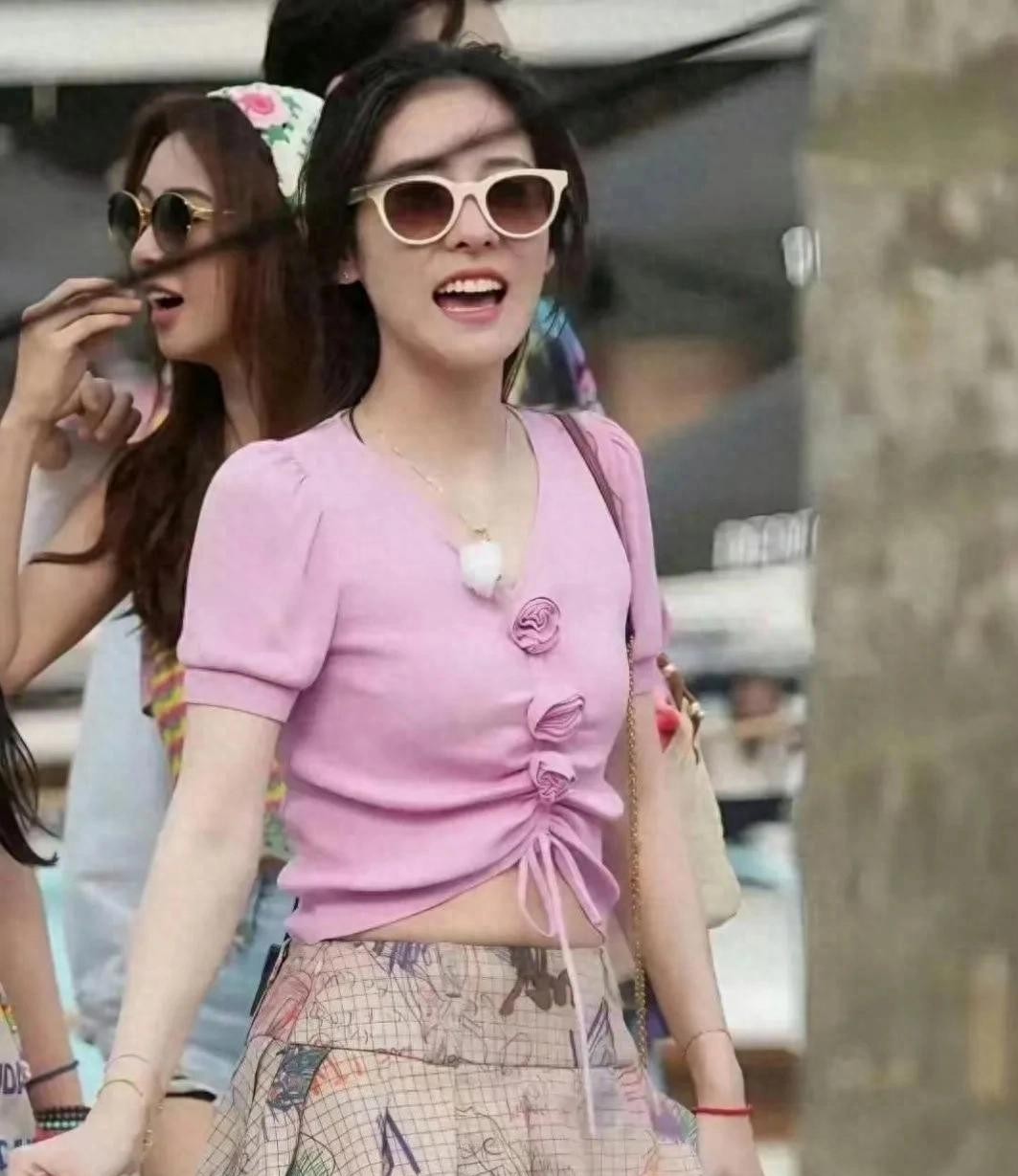 生过孩子的都知道，张碧晨的肚肚、身材有多真实！