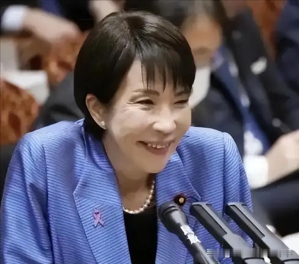 高市早苗这两天简直“乐开了花”！ 近日，2000公里外（北京方向）传来的不是