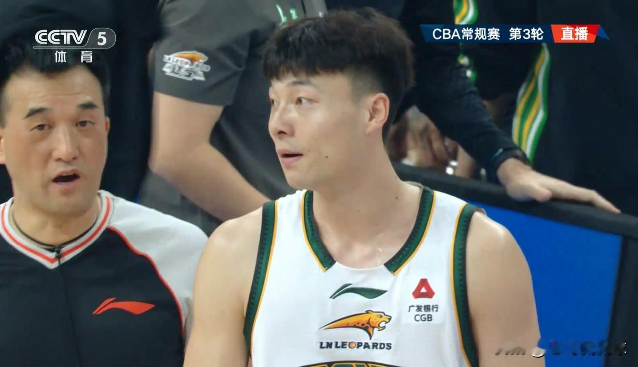 辽宁本钢大将鄢手骐真是一位顶级3D！虽然今天辽宁本钢在客场以81：94不敌北京北