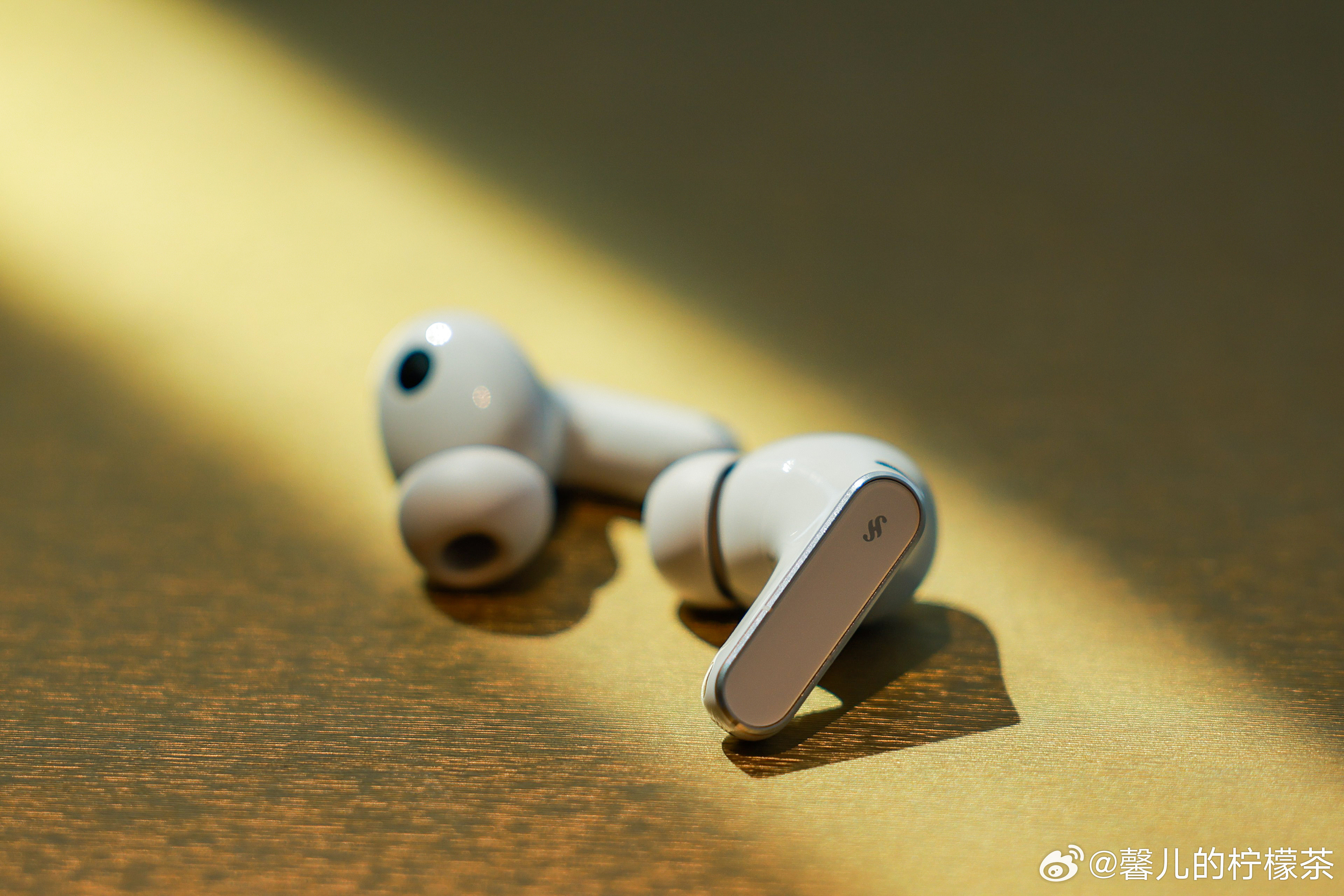 无线耳机也有万元HIFI级听感在家走动再也不用带手机了！华为FreeBuds