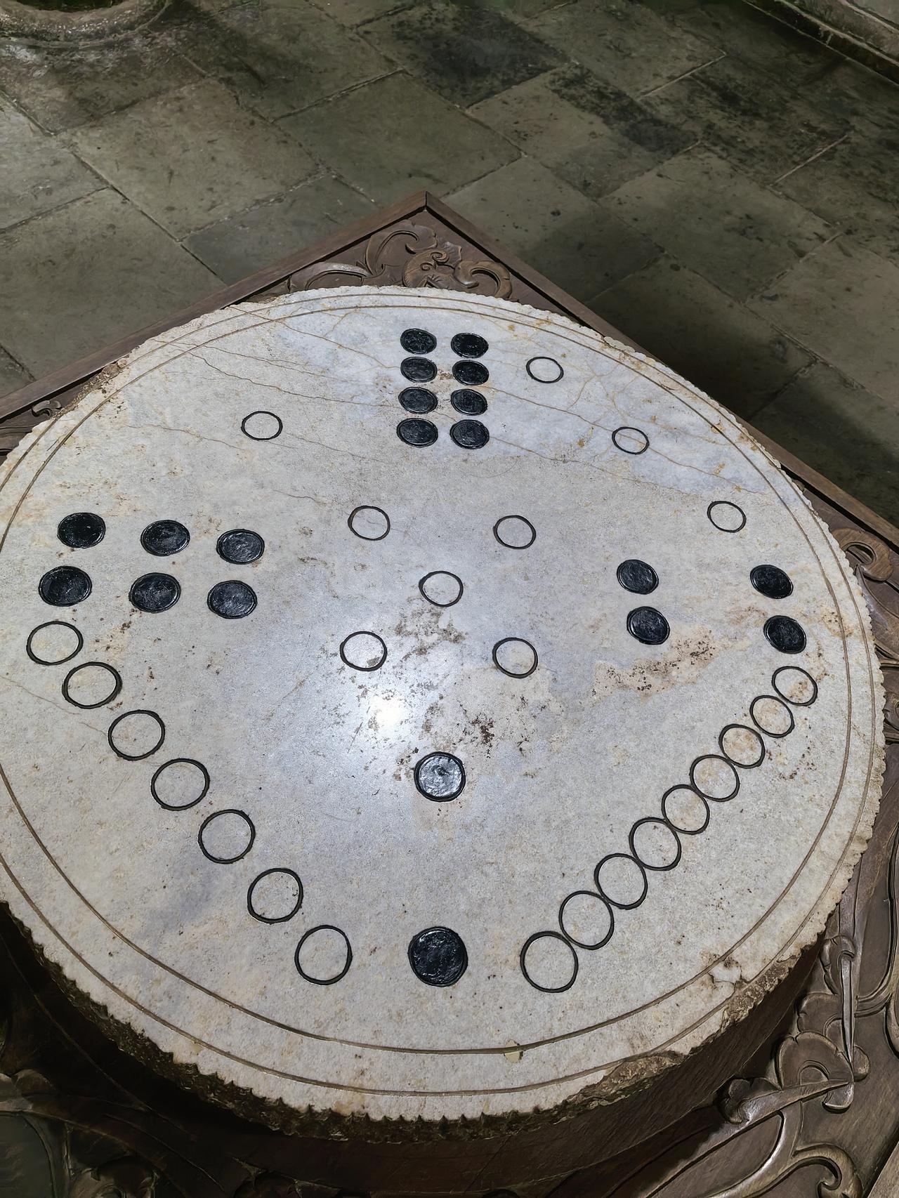 《道德经》云：“致虚极，守静笃”。一切表象皆为实相，而所有实相都会损耗你的元气