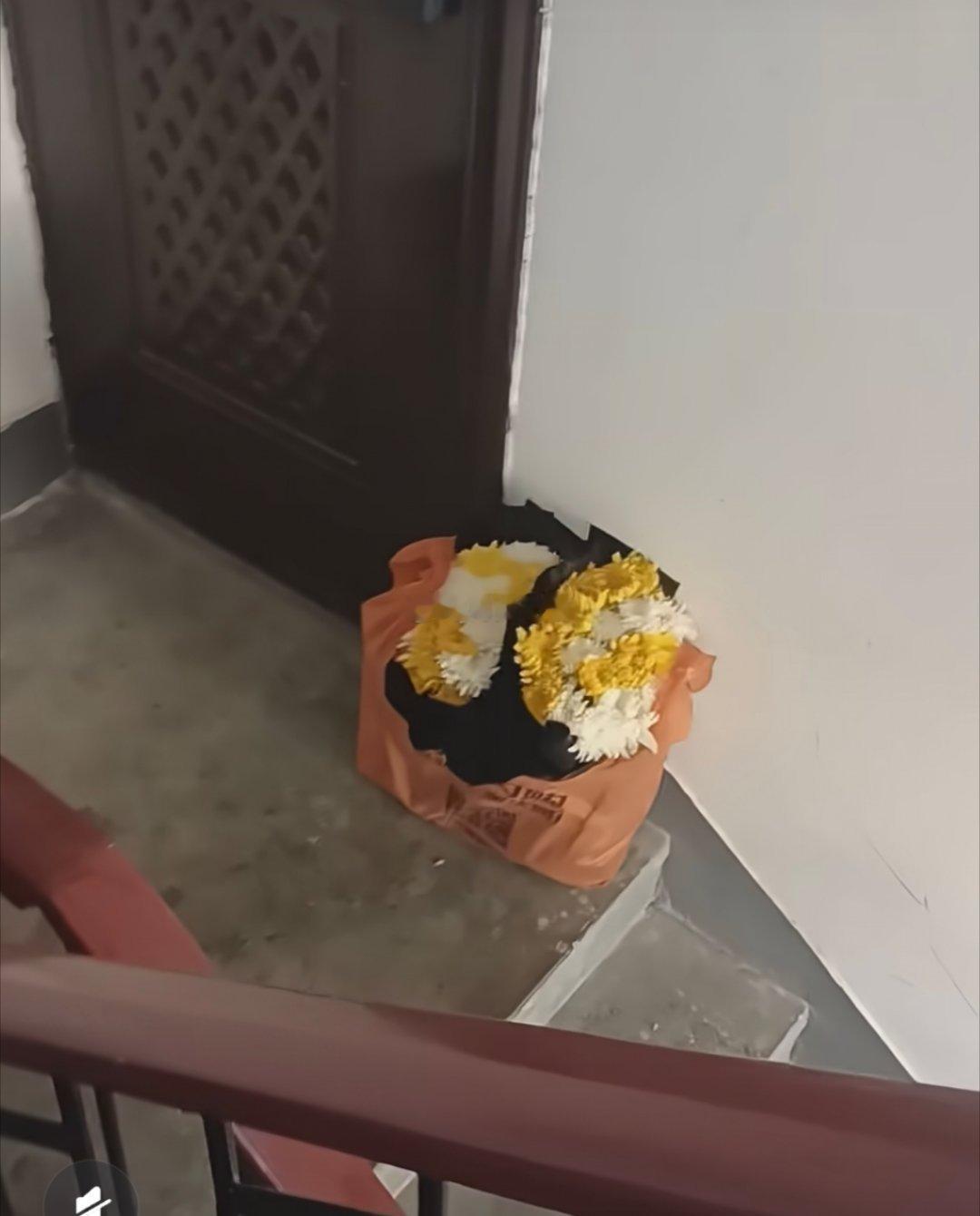 这是骨灰房吗？这邻居都没出来走动过。