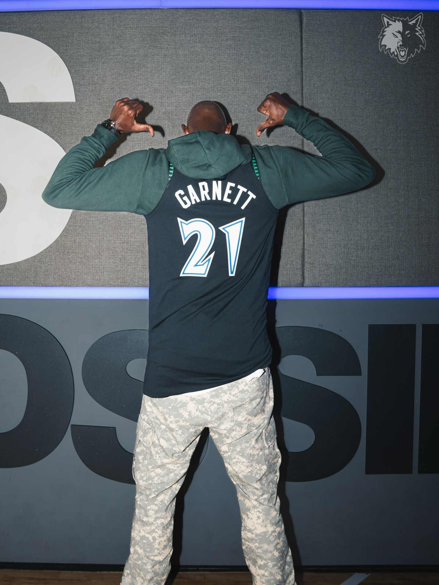 狼王加内特，回来了。