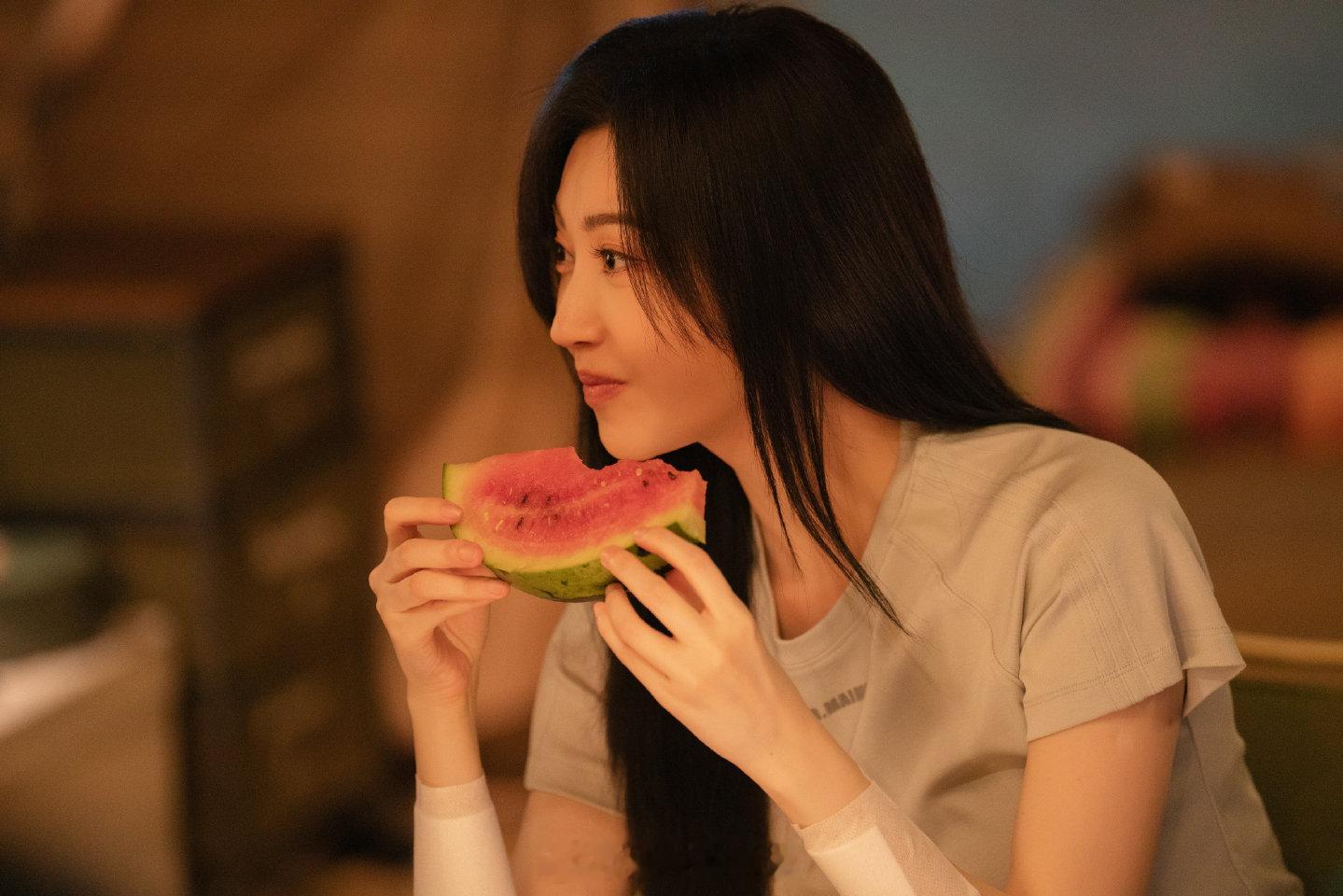 派酱安利[爱心]景甜龙骨焚箱杀青我的白月光杀回来了！！就是中式玄幻的神[捂嘴