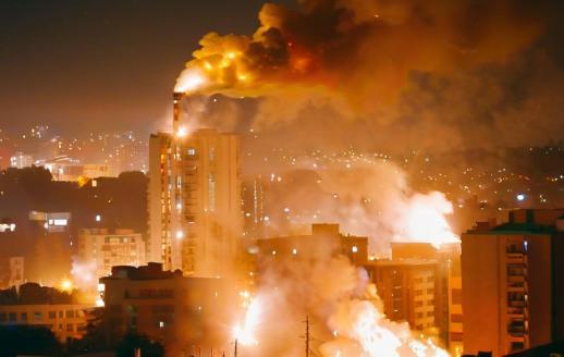 伊朗把中东打了个遍，很多人以为这是冒进，是赌命，是在刀尖上跳舞，错了！真相是：伊