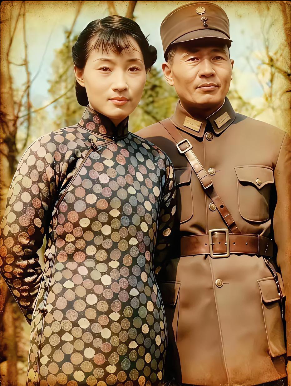 这是国民党统治时期的西康省主席刘文辉和夫人合影照片。刘文辉