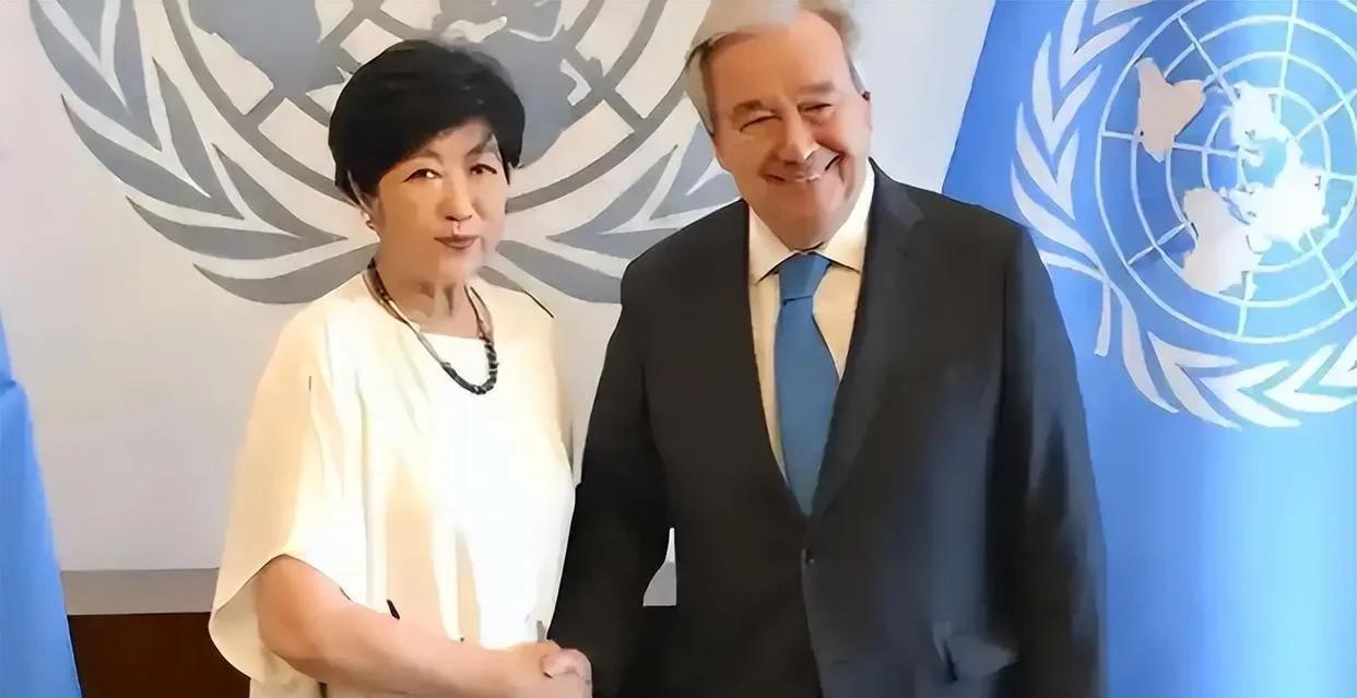 联合国总部要搬迁？近日，联合国总部大楼灯火依稀，美国拖欠28亿美元联合国会费让
